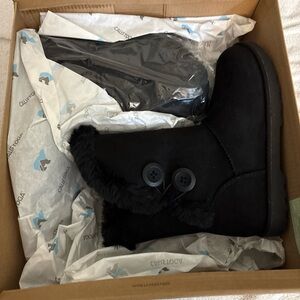 Source Unknown Black Kids Boots
